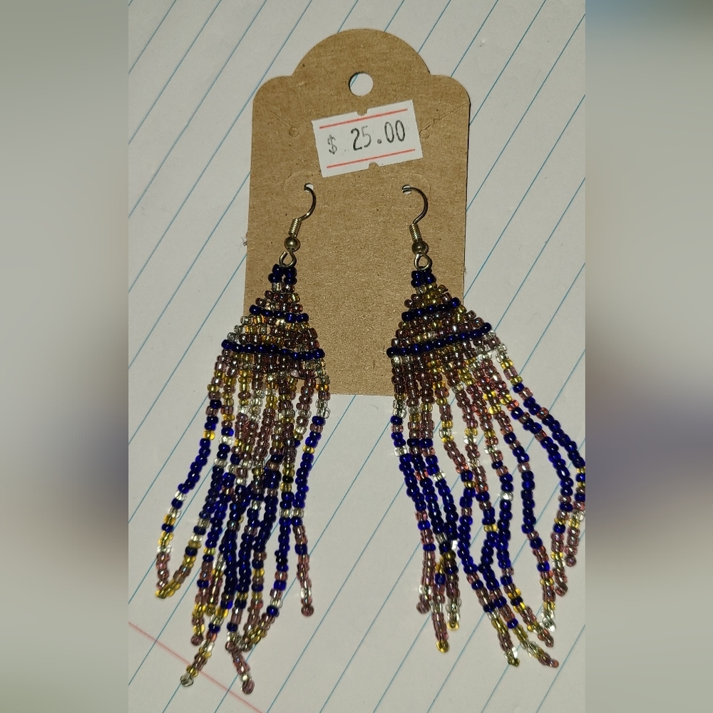 Handmade beautiful beaded‎ earrings - Picture 5 of 8